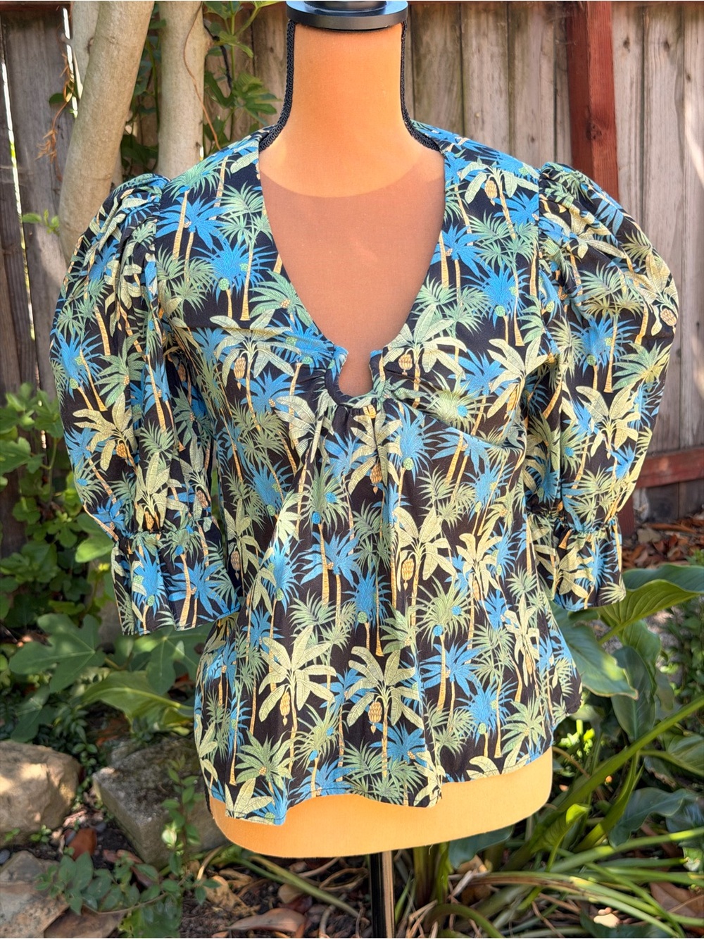 Petersyn by Revolve Tropical Palm Print Puff Sleeve Blouse - Black/Blue/Green
